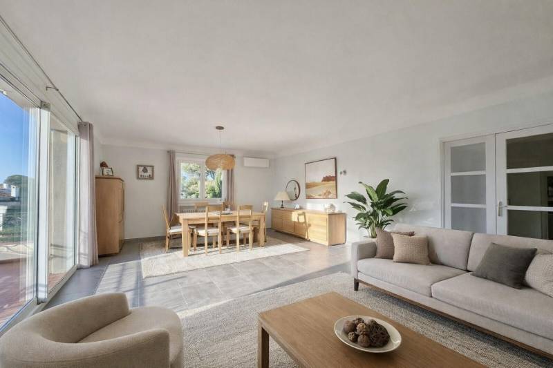 4 PIECES DERNIERE ETAGE