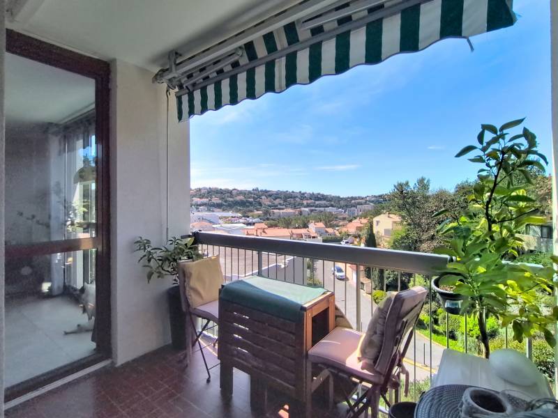 Appartement 3 pièces 64 m² cave et balcon à Saint-Raphaël