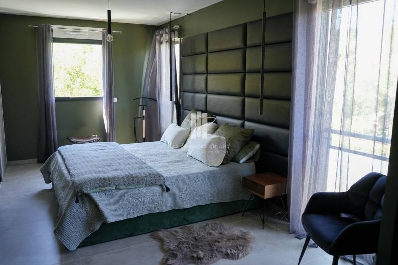 A VENDRE APPARTEMENT TYPE 3 PIECES RENOVATION D'ARCHITECTE A BOULOURIS SANTA LUCIA AVEC SOLARIUM ET SAUNA