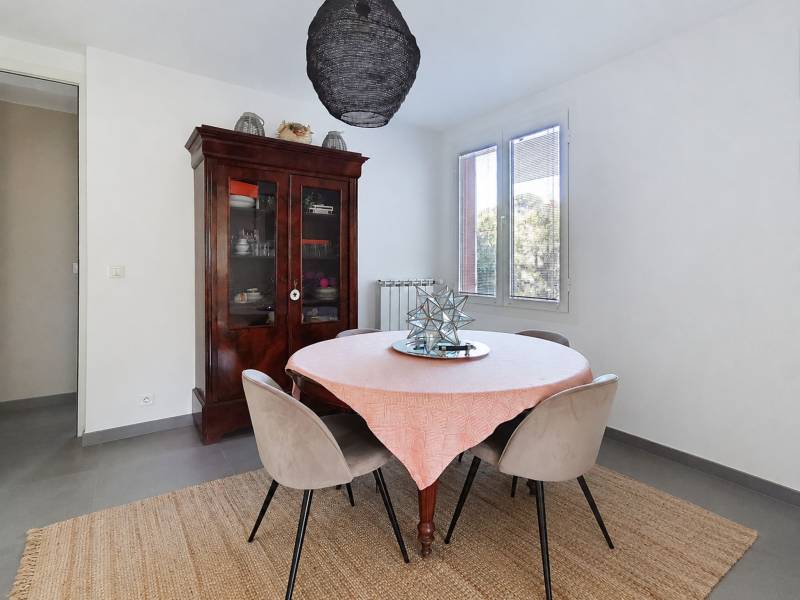 A VENDRE BOULOURIS VILLA 7 PIECES DE 155M² AVEC 5 CHAMBRES SUR 725M² DE TERRAIN