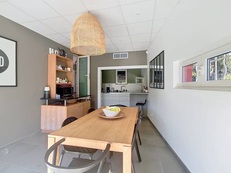 A VENDRE BOULOURIS VILLA 7 PIECES DE 155M² AVEC 5 CHAMBRES SUR 725M² DE TERRAIN