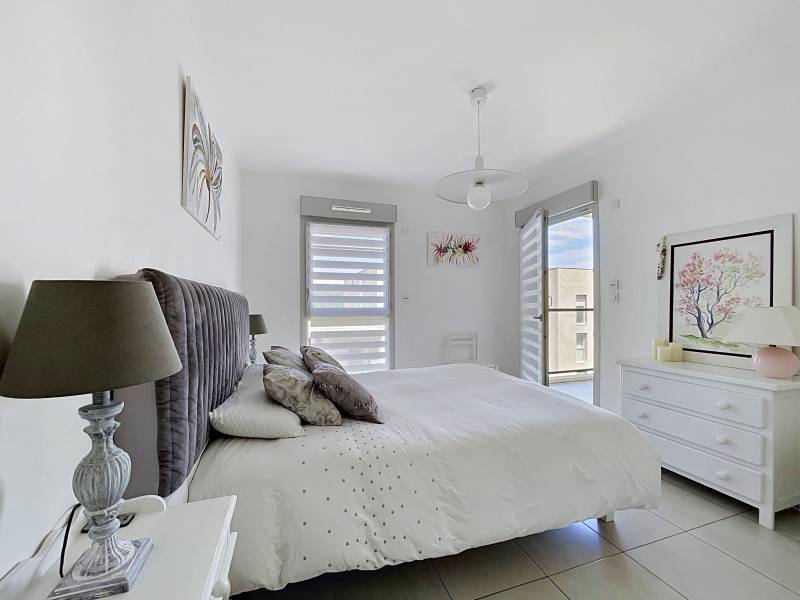 Appartement 4 pièces 92 m² dernier étage vue jusqu'à la mer et toit terrasse