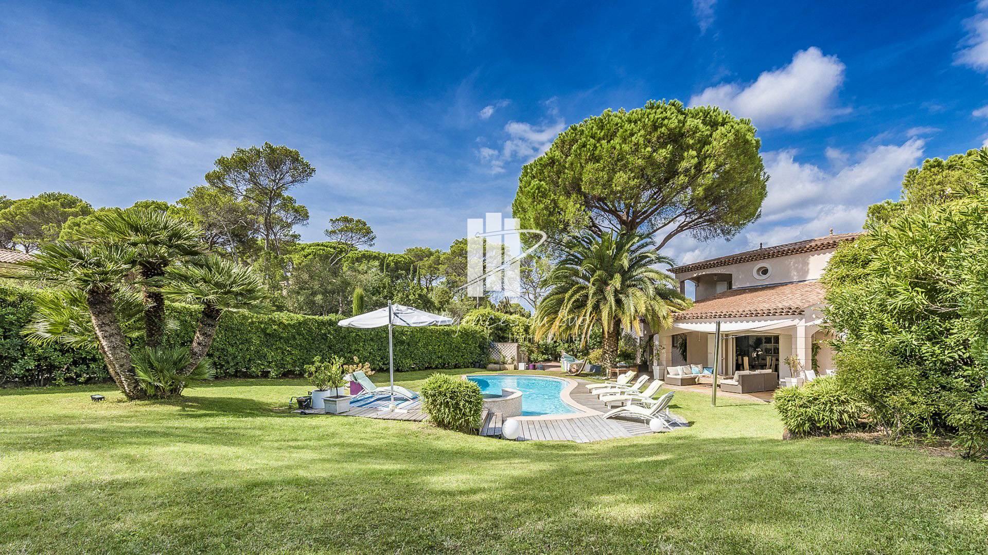 MAISON DE PRESTIGE EN VENTE VALESCURE SAINT RAPHAEL