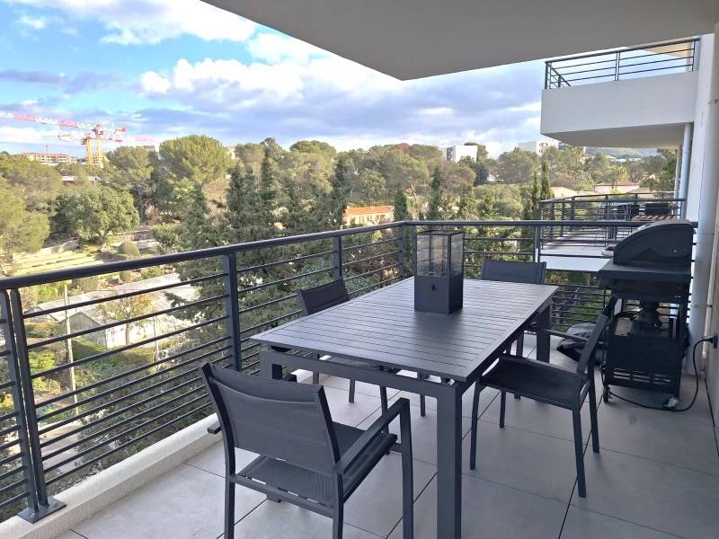 A vendre superbe deux pièces dans immeuble neuf avec stationnement