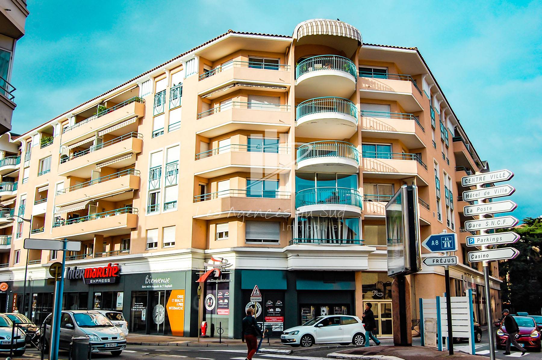 RECHERCHE APPARTEMENT A VENDRE T3 2 CHAMBRES CENTRE VILLE DE SAINT RAPHAEL PROCHE PLAGES ET COMMERCES