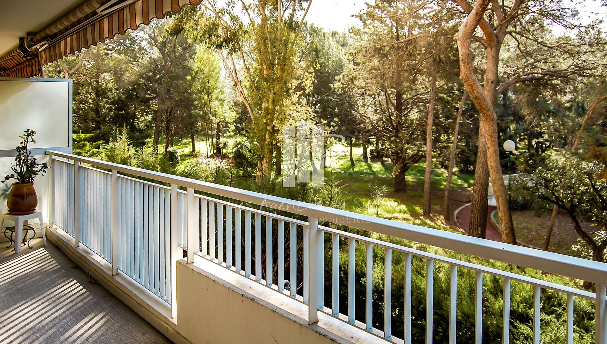 APPARTEMENT A VENDRE 3 PIECE A SAINT RAPHAEL GOLF DE VALESCURE