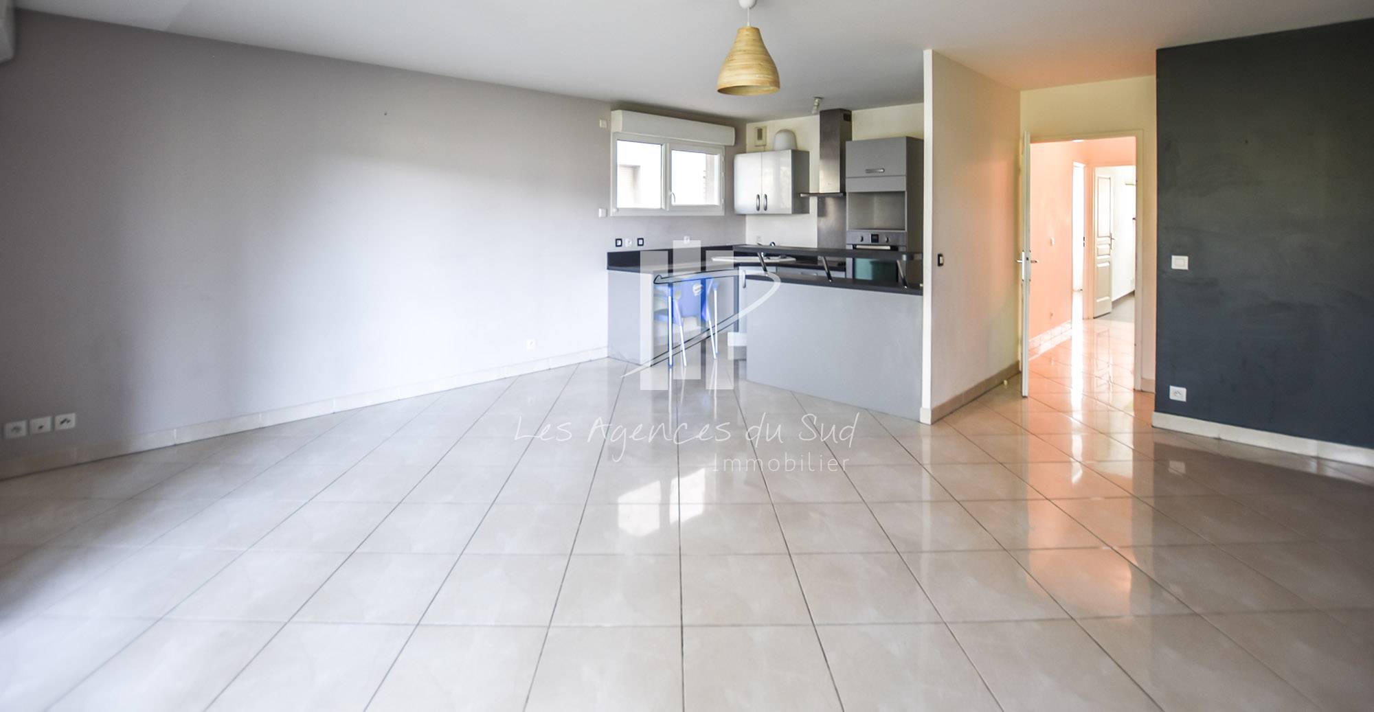A VENDRE APPARTEMENT T3 A SAINT RAPHAEL PROCHE VILLE ET COMMERCES