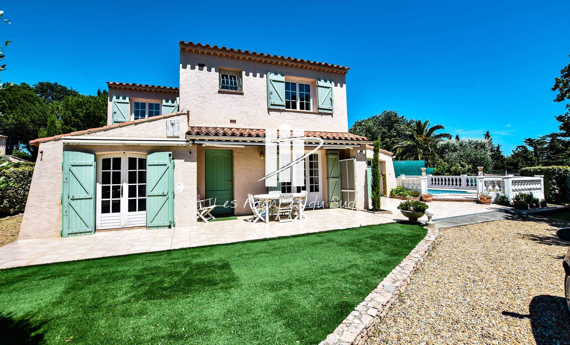 VENDU - MAISON INDÉPENDANTE DE 5 PIÈCES AVEC PISCINE PROCHE DU CENTRE HISTORIQUE DE FRÉJUS