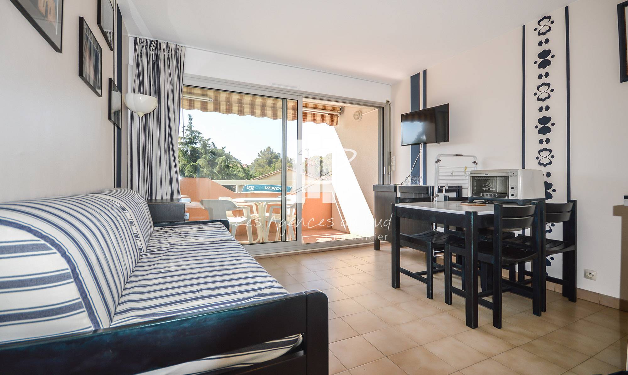 VENDU - APPARTEMENT 2 PIÈCES PROCHE DU PORT DE SANTA-LUCIA ET DES PLAGES A SAINT-RAPHAËL