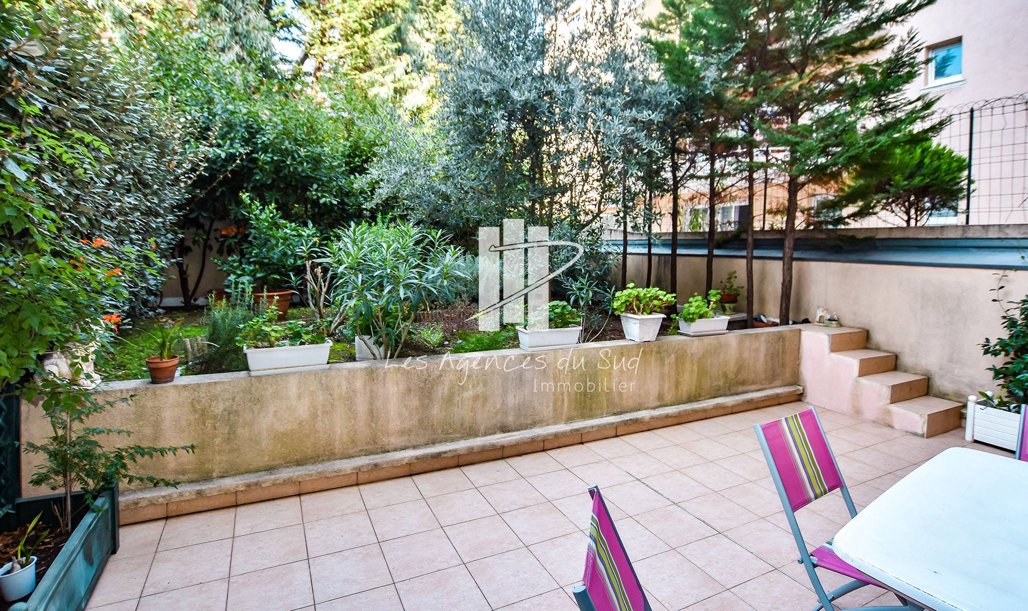 APPARTEMENT 3 PIECES A VENDRE PROCHE CENTRE VILLE ST RAPHAEL FREJUS