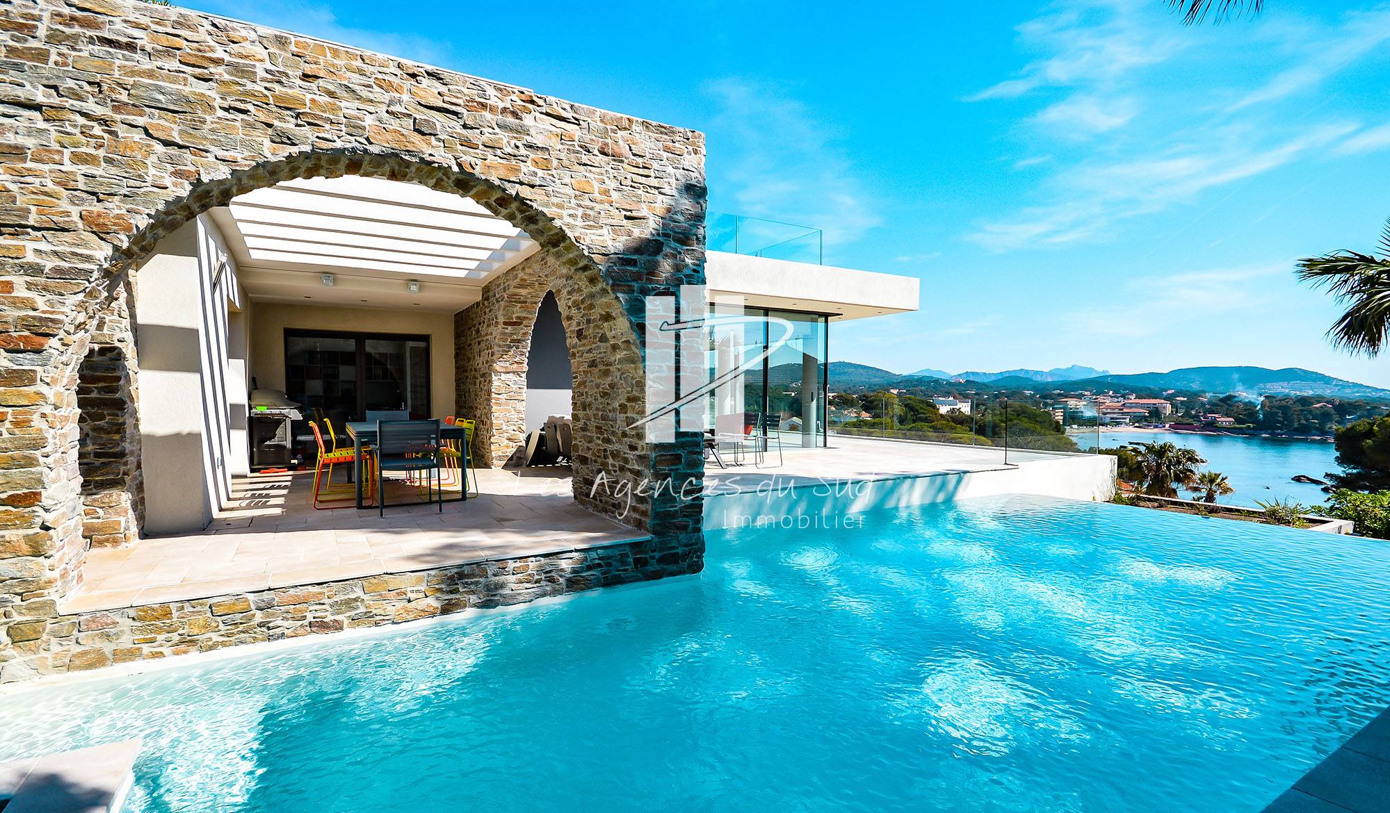 villa de luxe en vente a saint raphael