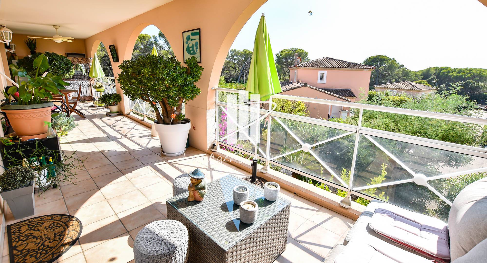 appartement a vendre bord de mer boulouris