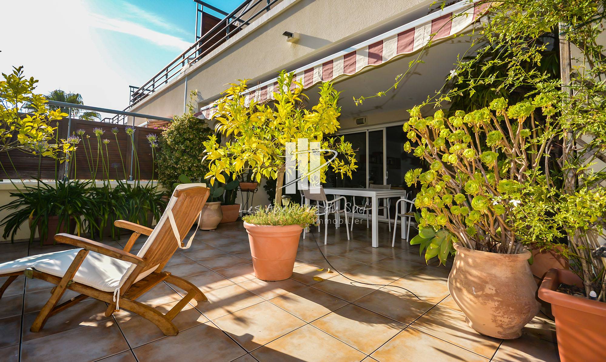 ACHETER APPARTEMENT BORD DE MER PORT ST RAPH FREJUS