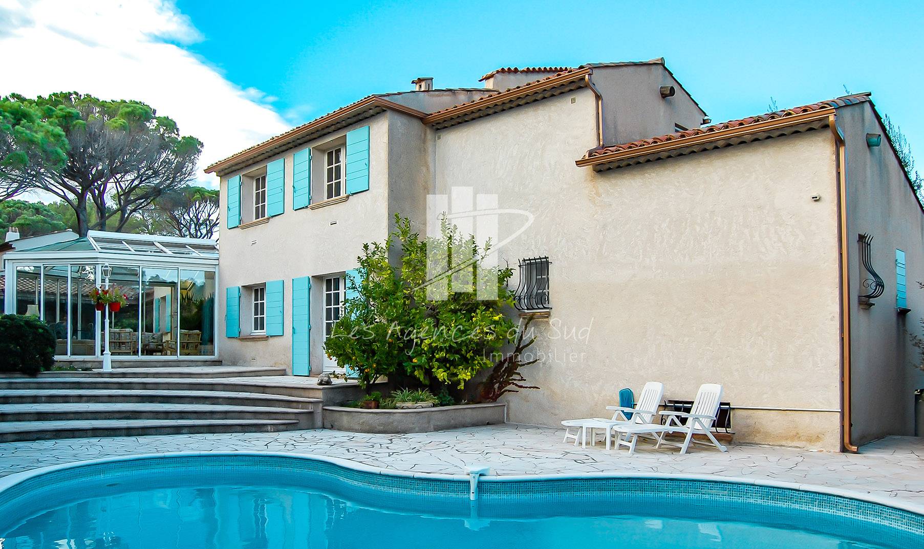 RECHERCHE VILLA PROVENÇALE AVEC PISCINE A VENDRE A SAINT RAPHAEL 5 CHAMBRES