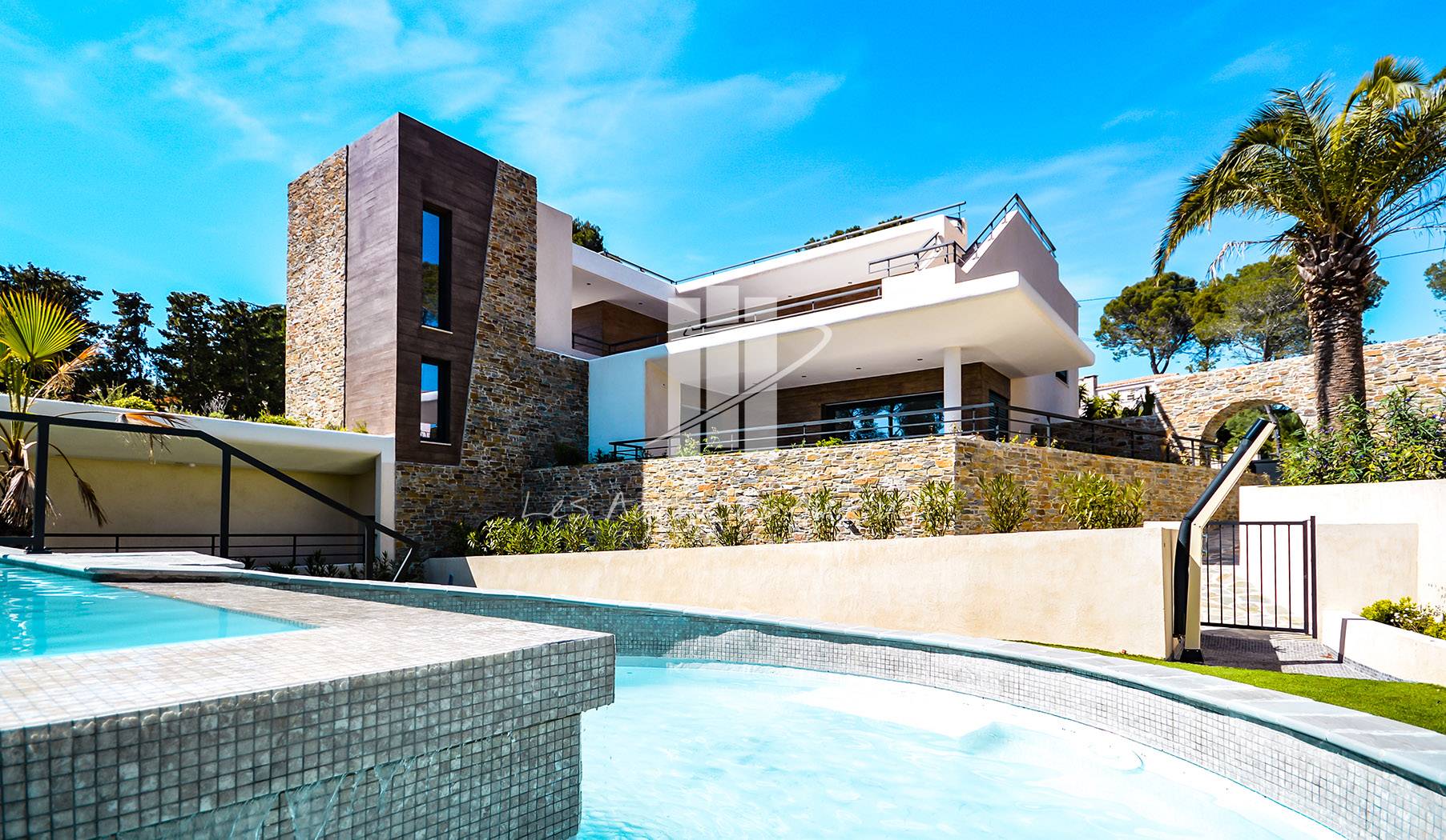 A VENDRE APPARTEMENT NEUF 3 PIECES PROCHE BORD DE MER SAINT RAPHAEL