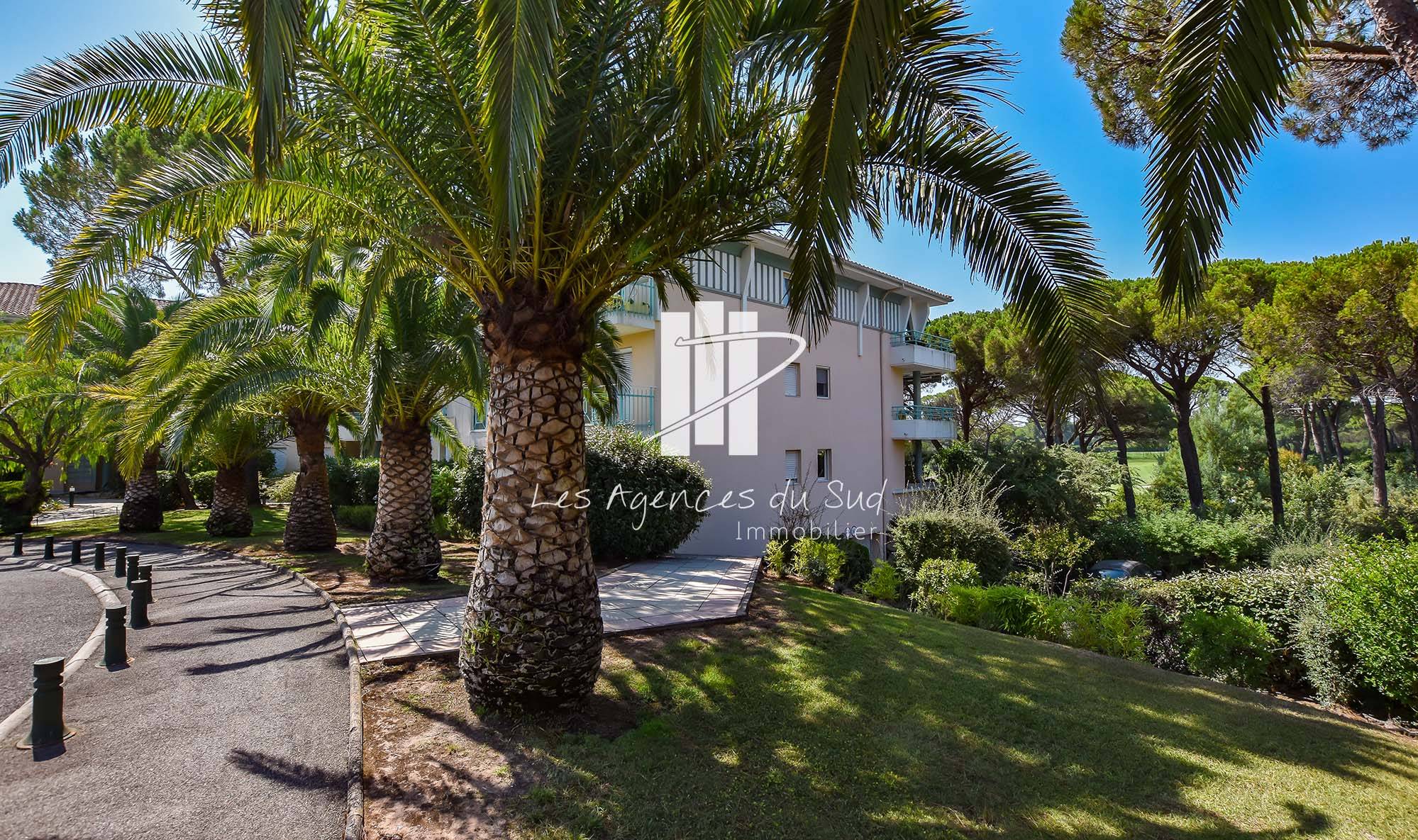 VENDU - VENTE APPARTEMENT PRESTIGE 4 PIECES AVEC TERRASSE GOLFS DE VALESCURE ST RAPHAEL