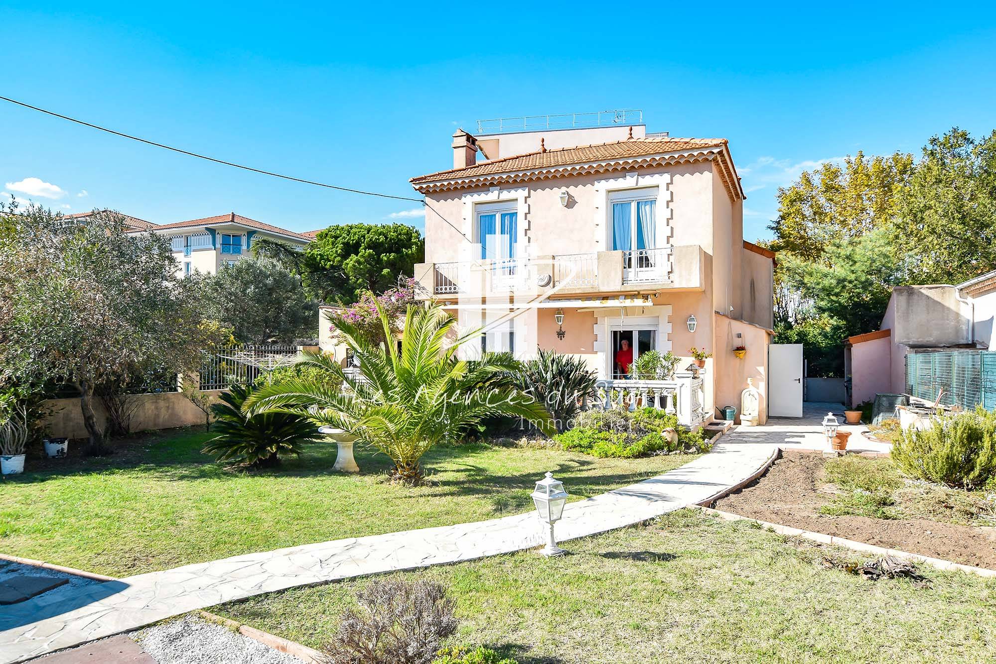 VENDU - MAISON 5 PIECES A VENDRE PROCHE MER A FREJUS PLAGE