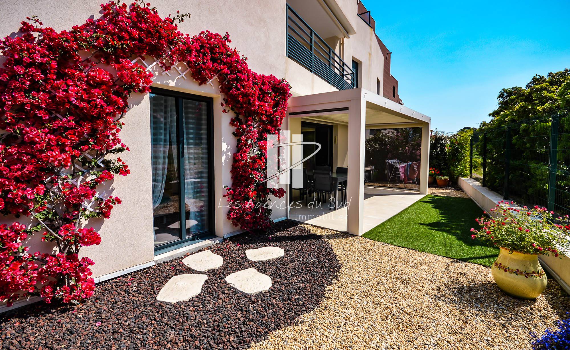 APPARTEMENT RECENT PROCHE DES PLAGES A VENDRE A SAINT RAPHAEL