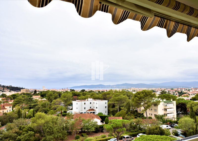 3 PIÈCES APPARTEMENT VUE MER EN ÉTAGE ÉLEVÉ 3 PIÈCES À SAINT RAPHAEL