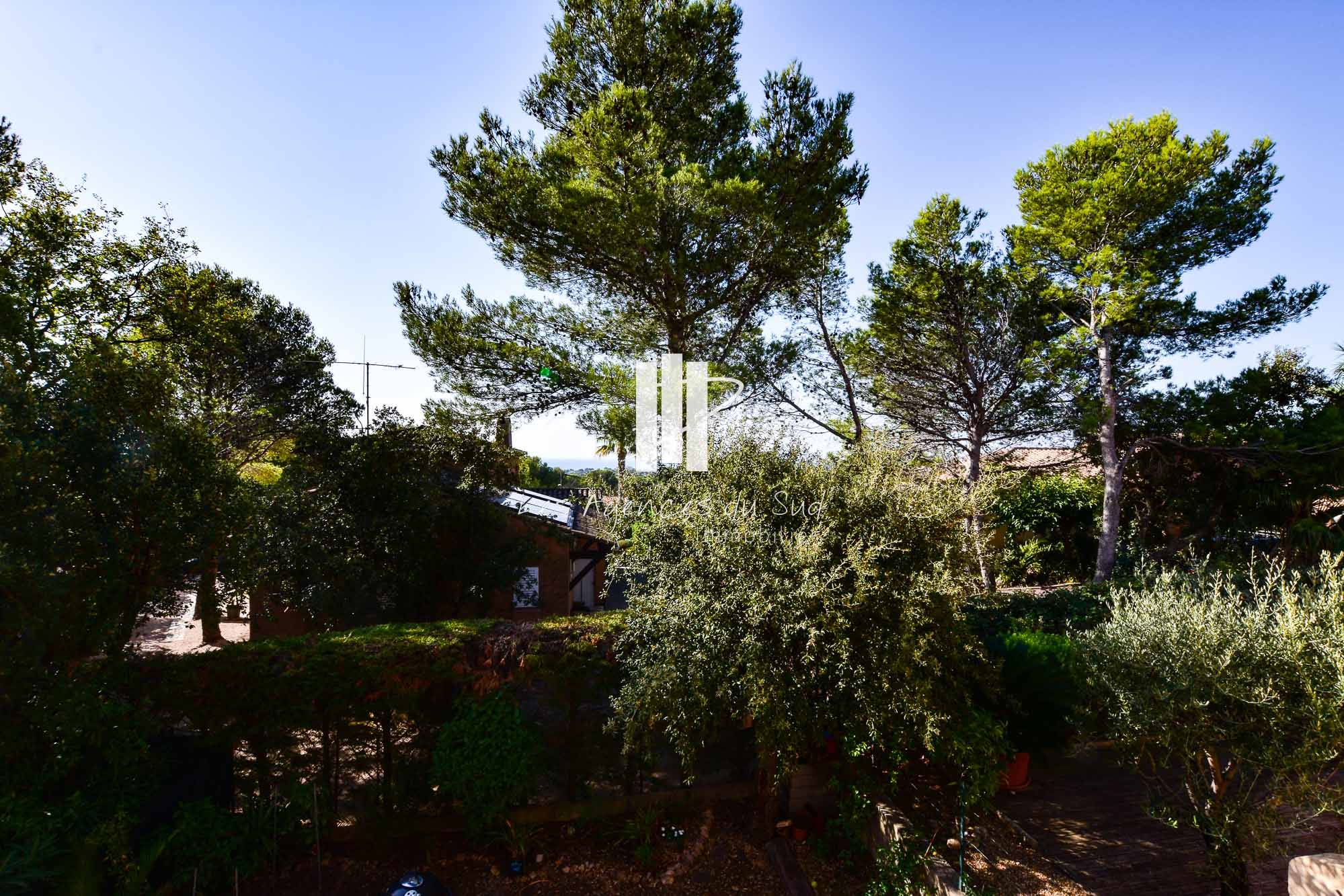 MAISON À VENDRE À SAINT-RAPHAËL