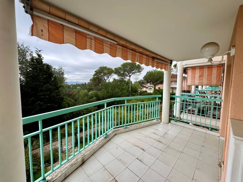 A VENDRE 2 PIÈCES 38 M² APPARTEMENT T2 AVEC GARAGE GRENIER PARKING VUE MER