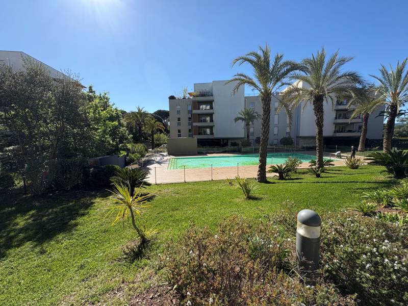 Appartement 3 pièces Fréjus - Dernier étage avec vue imprenable