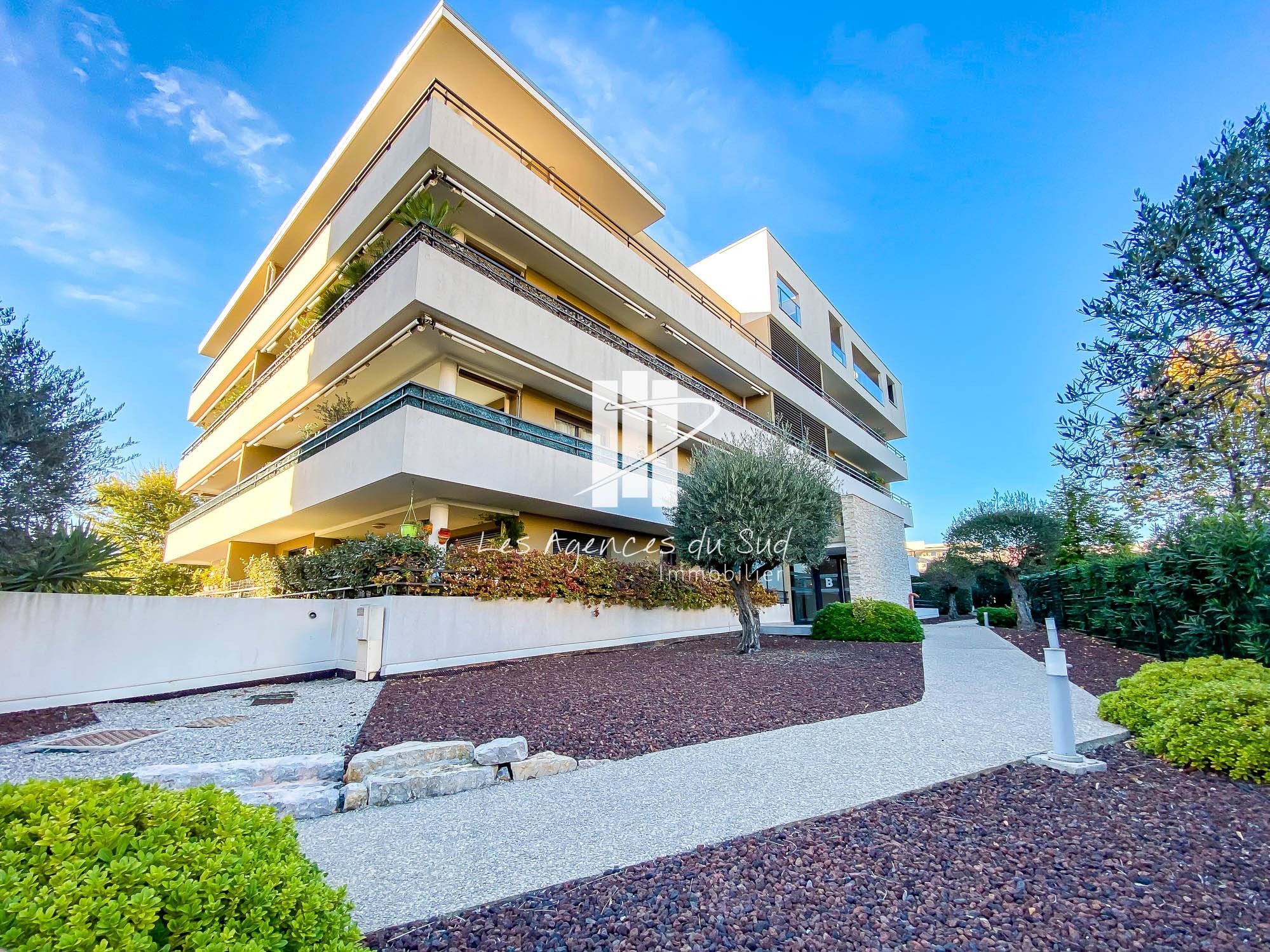 appartement récent a vendre a frejus