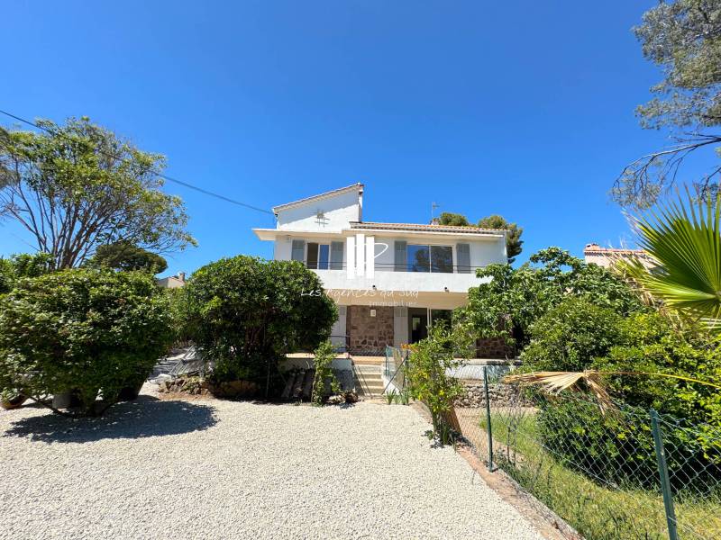 A VENDRE 3 PIÈCES 78 M² HAUT DE VILLA COEUR DE BOULOURIS, T3 AVEC JARDIN ET PARKINGS