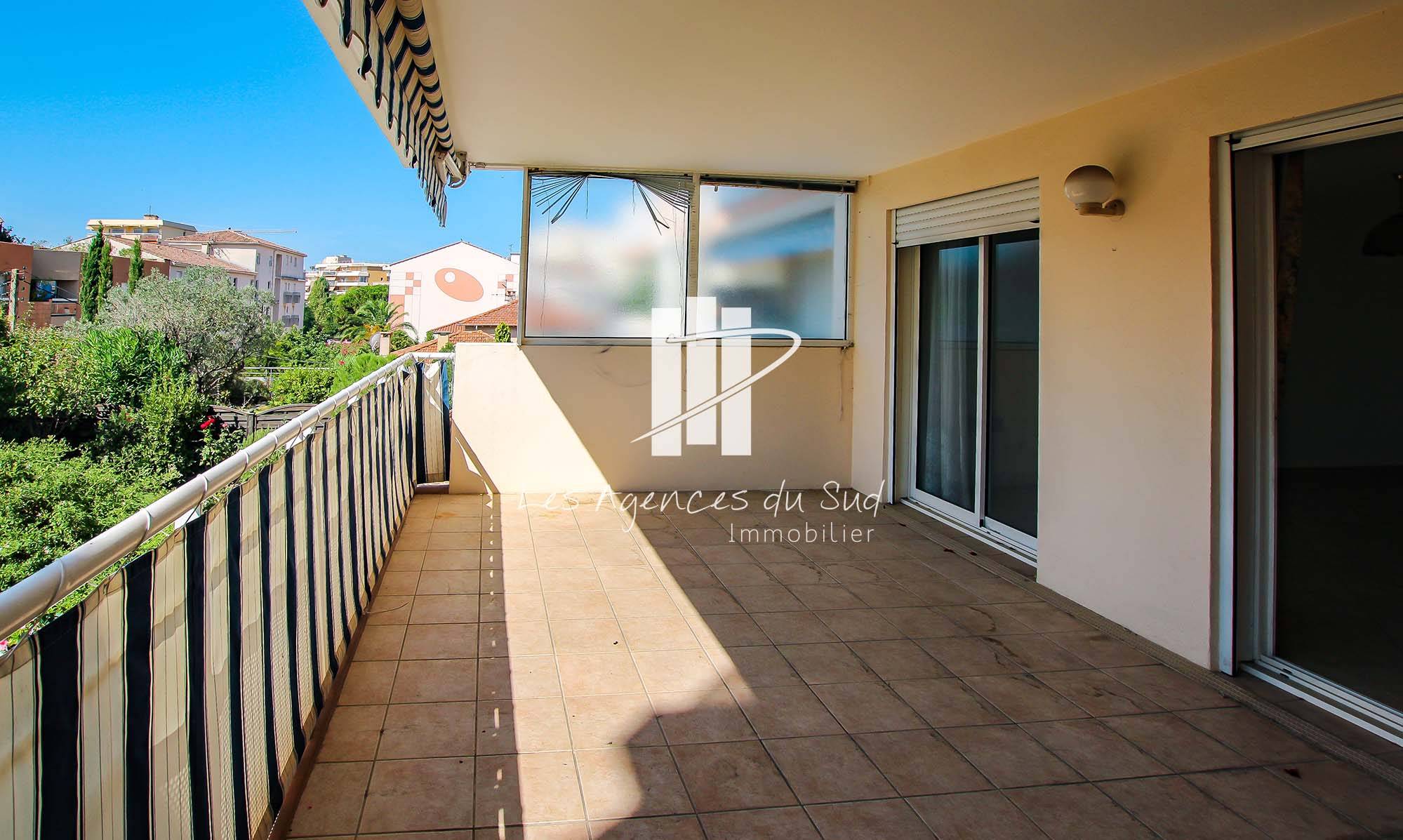 APPARTEMENT A RENOVER A FREJUS