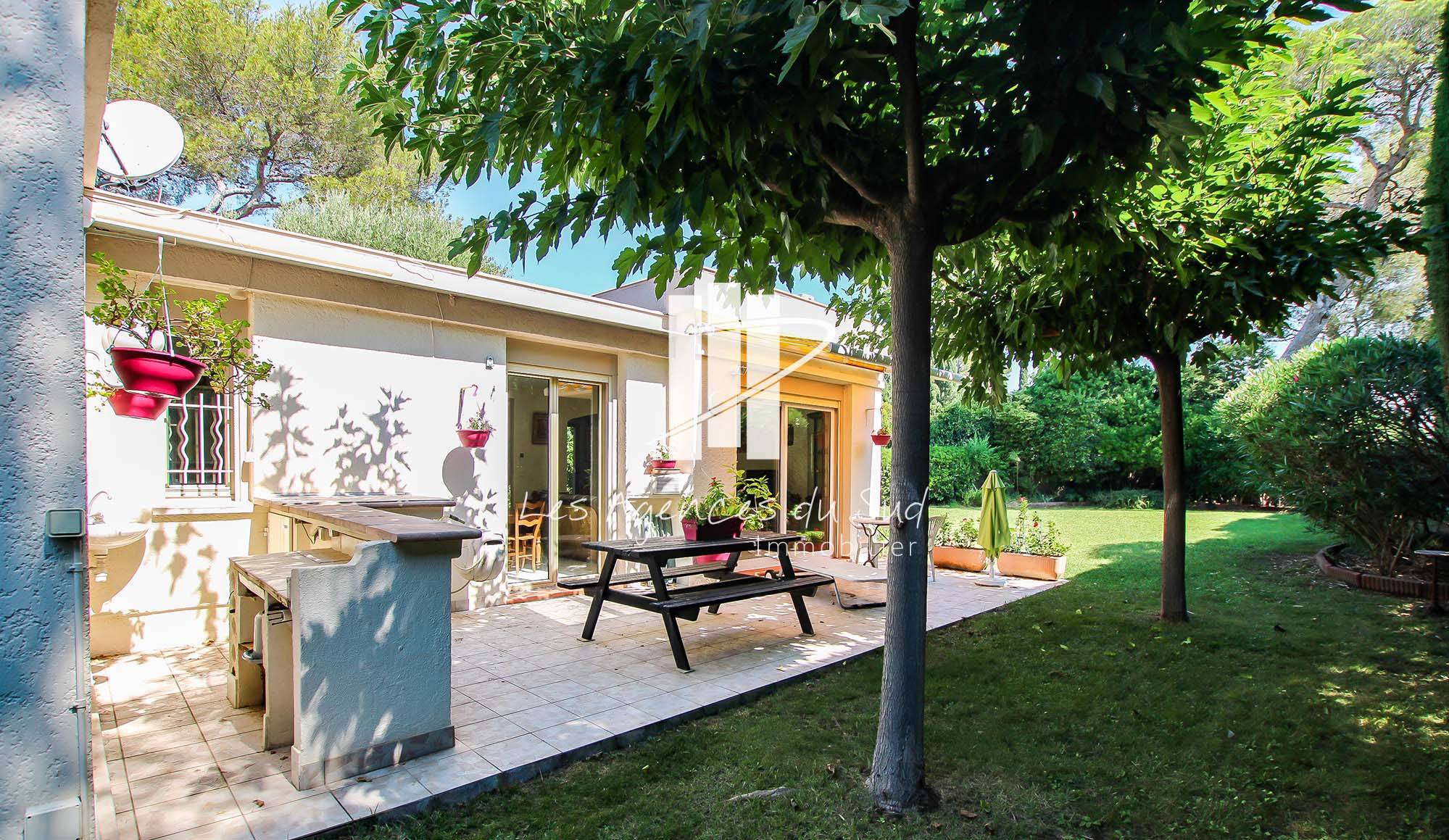 VENDU - MAISON PLAIN-PIED 3 PIECES AVEC JARDIN A VENDRE PROCHE PORT SANTA-LUCIA A SAINT RAPHAEL