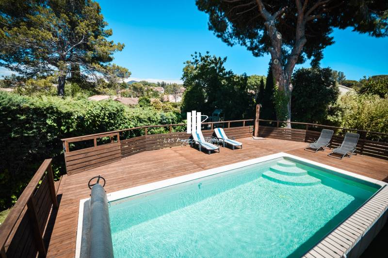 A VENDRE A FREJUS MAISON 5 PIECES DE 130M² SUR 800M² DE TERRAIN