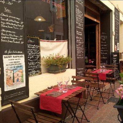 RESTAURANT, SAINT RAPHAEL DANS LE VAR 83 Saint-Raphaël Chez Gaston