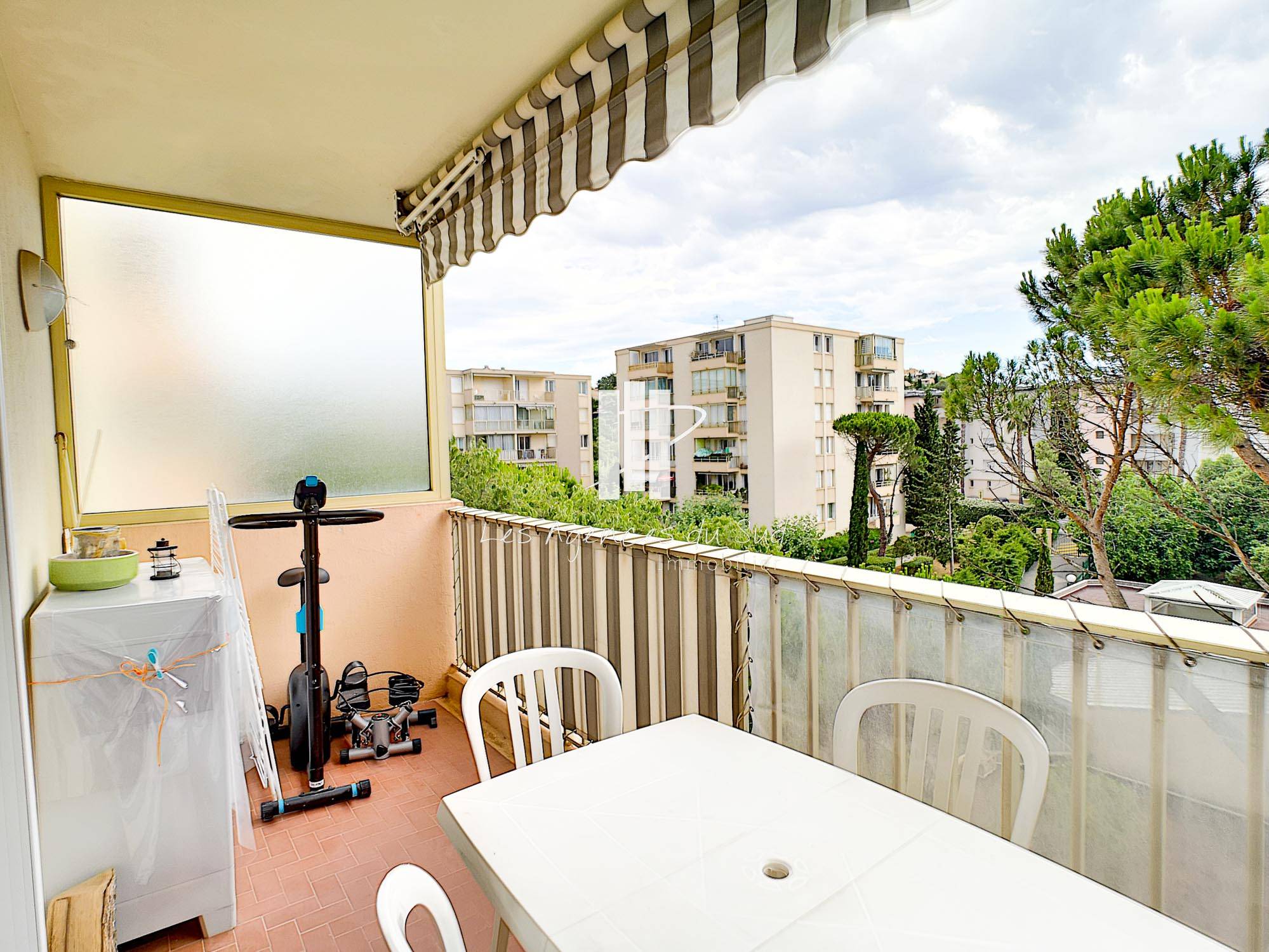 3 PIÈCES AVEC TERRASSE VALESCURE