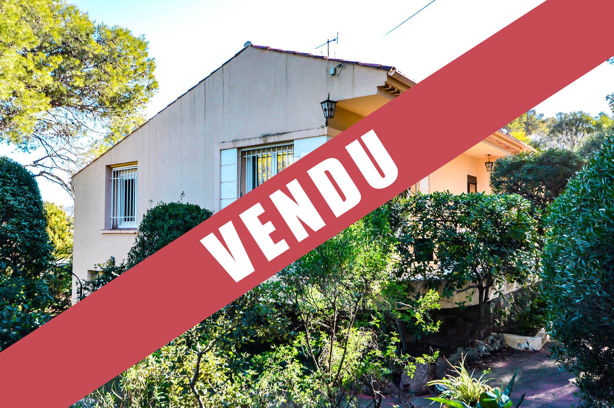 VENDU - MAISON DE 4 PIÈCES A SAINT-RAPHAËL, QUARTIER SANTA-LUCIA, PROCHE DU BORD DE MER ET DU PORT DE PLAISANCE - VILLA A FORT POTENTIEL