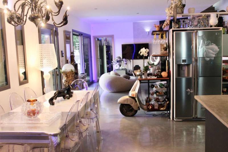 5 PIÈCES 200 M² VILLA CONTEMPORAINE DE CHARME À AGAY