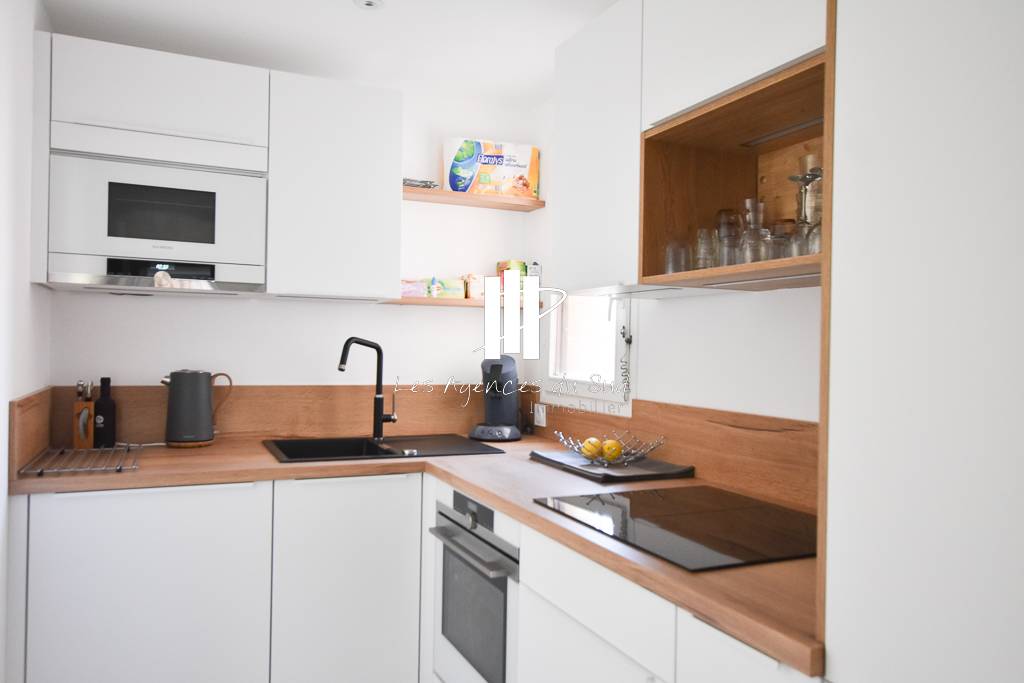 APPT 3 PIECES REFAIT À NEUF AVEC PARKING ET CAVE FREJUS