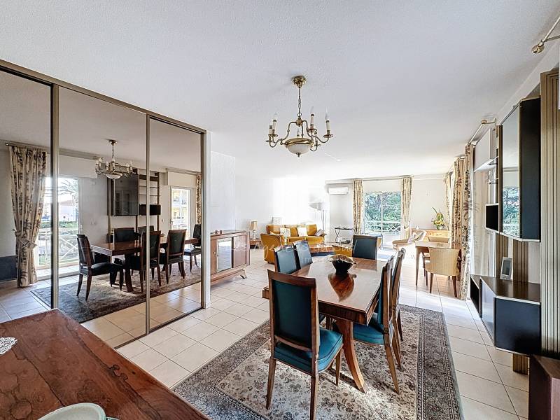 5 pièces 140 m² - Appartement type 5 Pièces - Cœur de Boulouris - Résidence Prestigieuse -