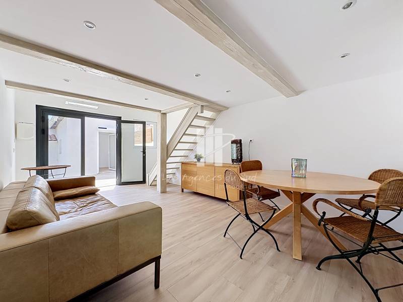 2 pièces 41.4 m² Appartement type Bastidon rénové avec terrasse et jardin à Boulouris Saint-Raphaël