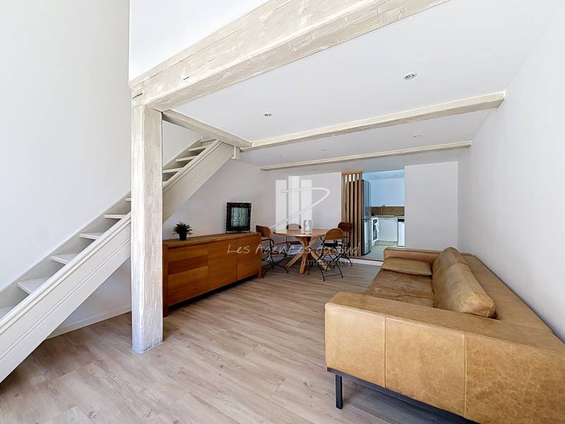 2 pièces 41.4 m² Appartement type Bastidon rénové avec terrasse et jardin à Boulouris Saint-Raphaël