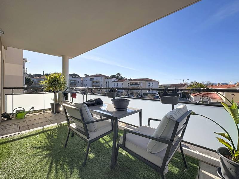 grande terrasse au sud sur Fréjus