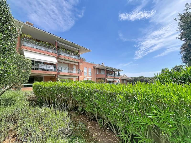 3 pièces 76 m² bel appartement 3 pièces au calme vue sur golf
