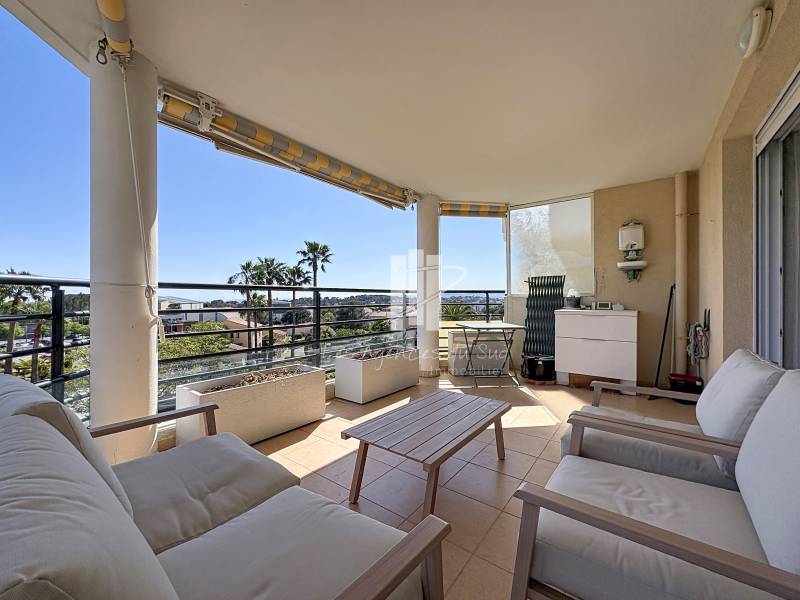 Exclusivité – Appartement 3 pièces 78,49 m² à Saint-Raphaël – Terrasse 30 m², garage, résidence de standing