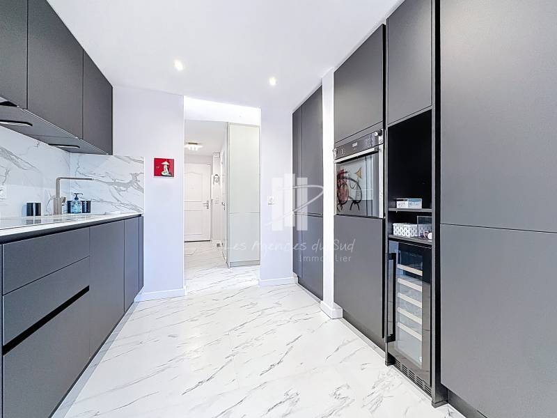 APPARTEMENT DERNIER ETAGE 4 PIÈCES 92 M² VUE MER