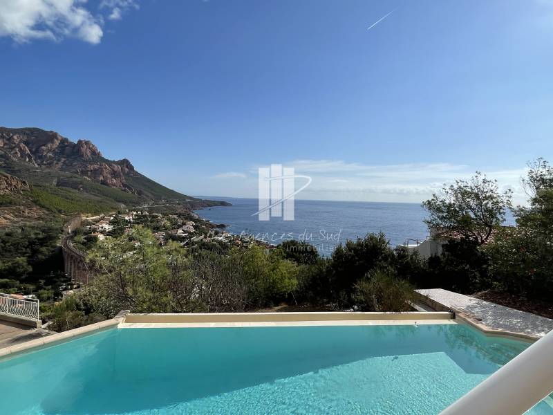 4 PIÈCES 120 M² 1430 M² SUPERBE VILLA VUE MER 5 PIÈCES