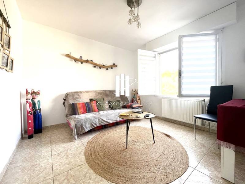 1 PIÈCE 20 M² CENTRE DE BOULOURIS - PLAGE ET COMMERCES À PIED