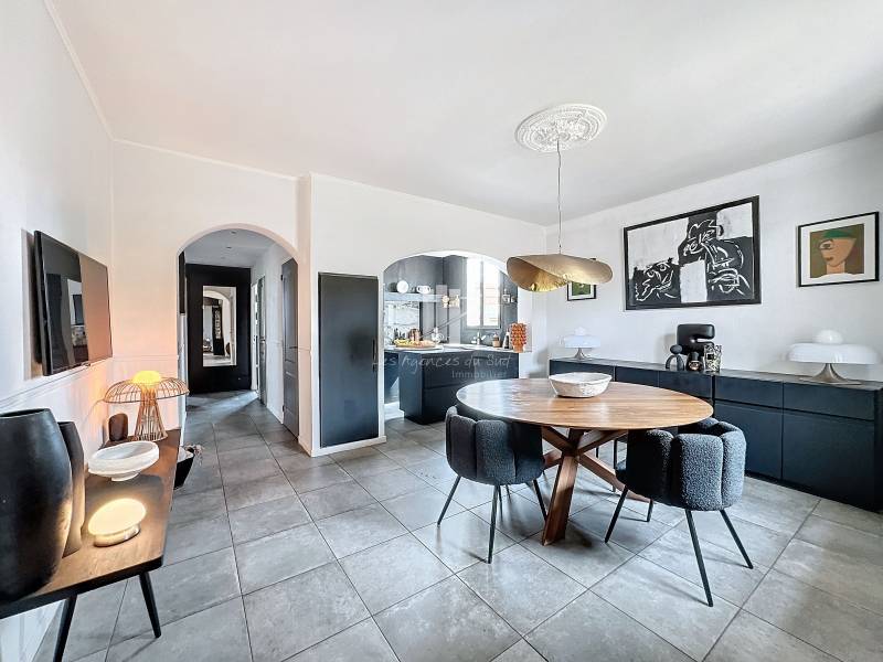 5 PIÈCES 125 M² A VENDRE MAISON SUR STE MAXIME PRES DU CENTRE-VILLE AVEC 3 CHAMBRES