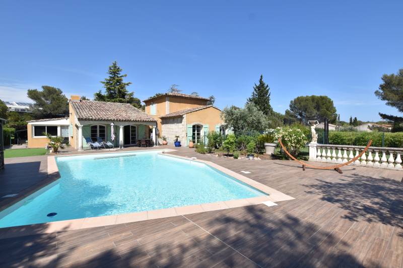 A VENDRE 6 pièces 200 m² 1685 m² -MAGNIFIQUE PROPRIETE QUARTIER DE BOULOURIS-