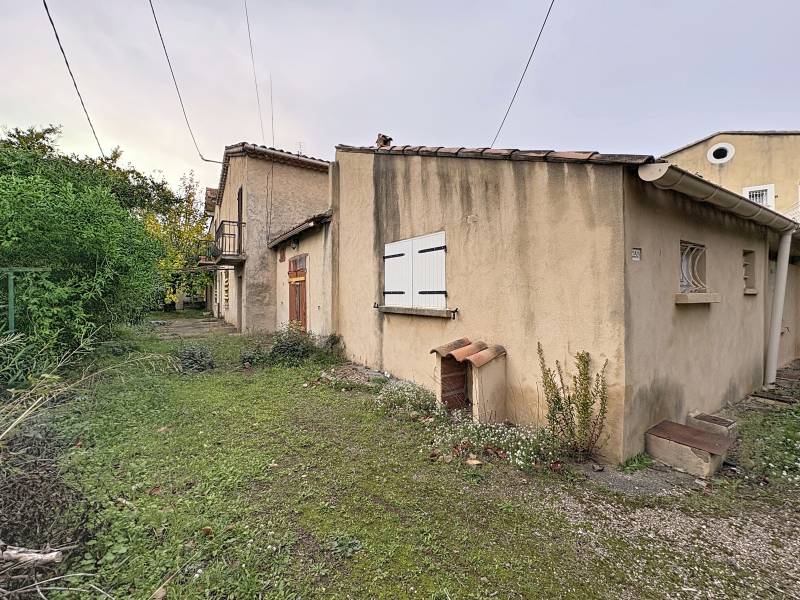 VILLA - TERRAINS FORTS POTENTIEL