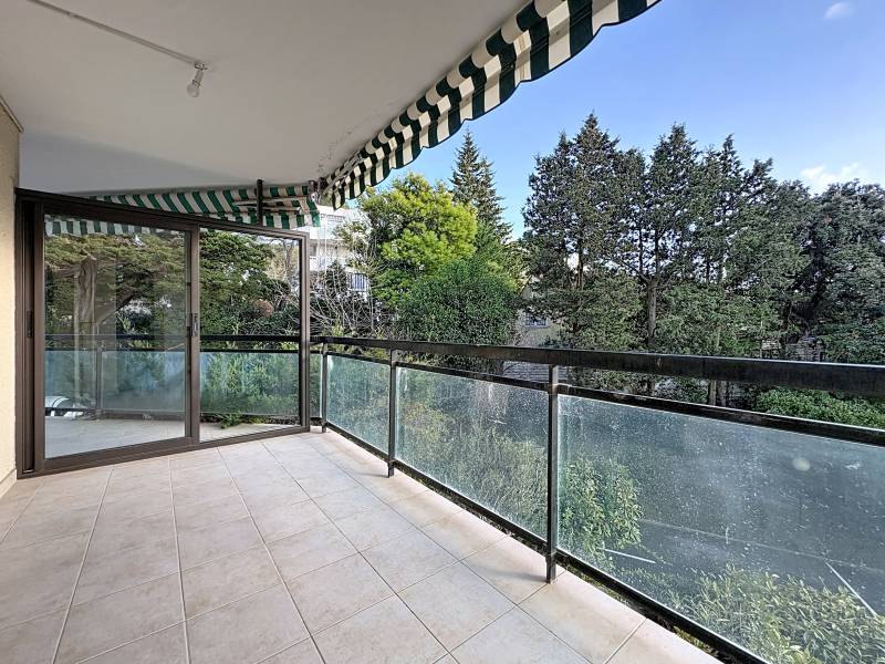 - COEUR DE BOULOURIS APPARTEMENT 3 PIECES-